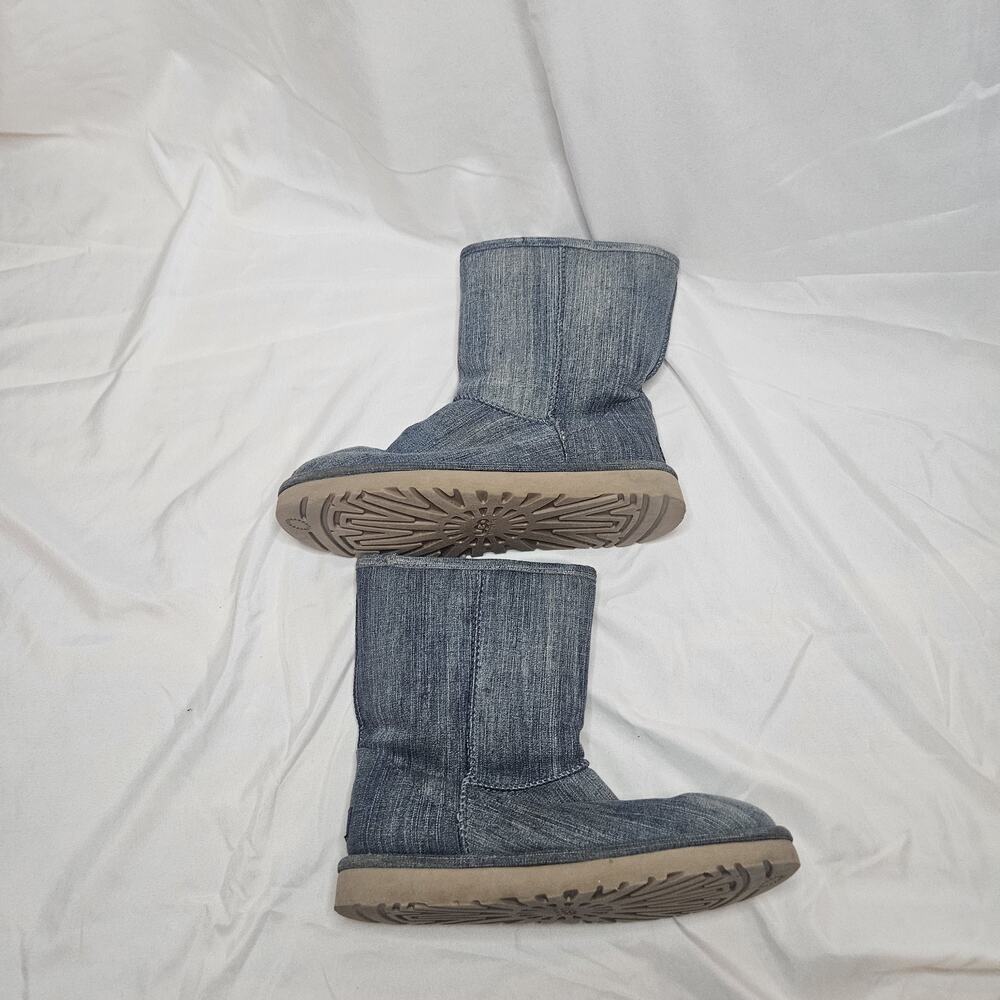 UGG Australia, classic short boots, color: washed denim, size 8 (US)